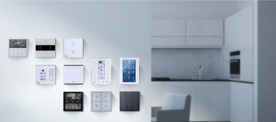 El futuro del hogar inteligente está en la instalación rápida y sin obra ¿Luces que se encienden al detectar movimiento? ¿Cerraduras que responden desde tu celular? Todo es posible sin cableado ni central tradicional. Los sistemas inalámbricos actuales permiten integrar iluminación, sensores, climatización y cerraduras con respuestas rápidas y sin interferencias. La instalación es modular y escalable: puedes empezar por una habitación y crecer según lo necesites. El control total está a un clic de distancia… sin una sola canaleta.